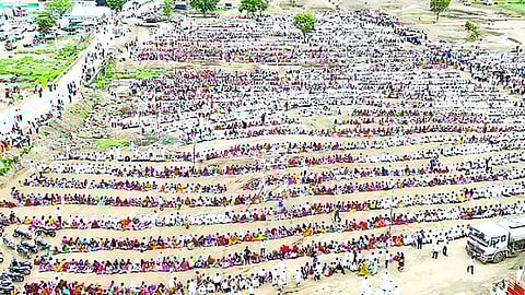 गोदावरीच्या पवित्र तिरावर ज्ञानदानाने भाविकांची तृप्ती : महंत रामगिरी महाराज