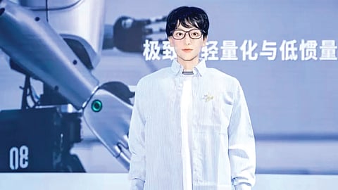 Chinese robot to get Ph.D.
