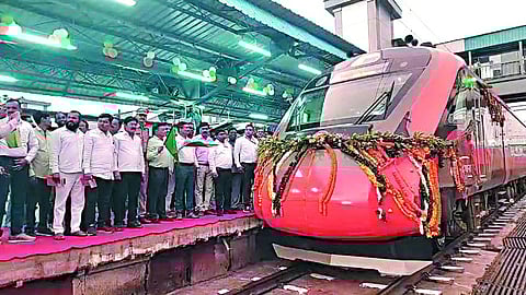 मनमाड (नाशिक)