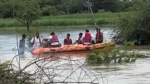 Kalamb taluka rain |