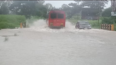 Nidhori Murgud road closed