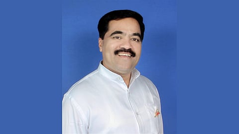 Prakash Nikam joins BJP