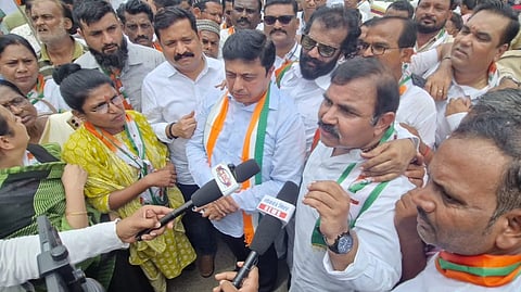 Congress Protest vs BJYM Workers