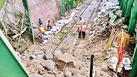 landslide-on-rishikesh-railway-route