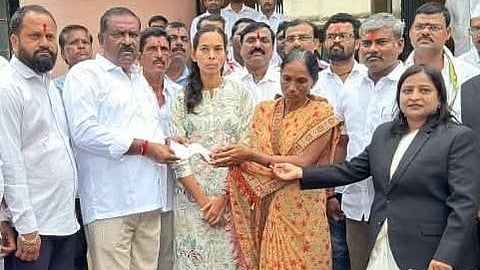 Pravin Sonawane family government financial aid