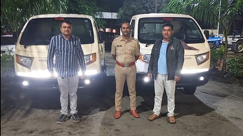 Rakshasbhuvan illegal sand transport