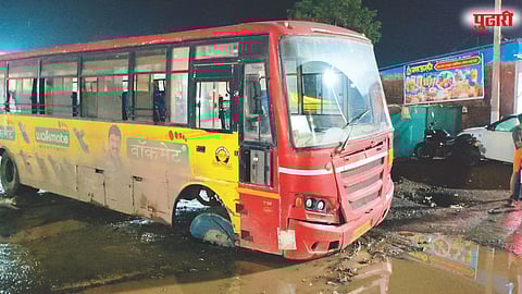 Potholes accidents Pathardi