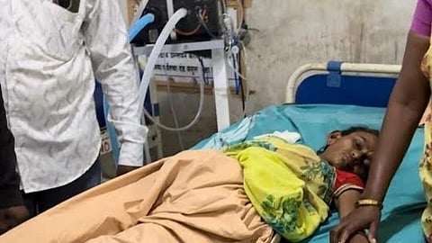 lightning strike women injured in field