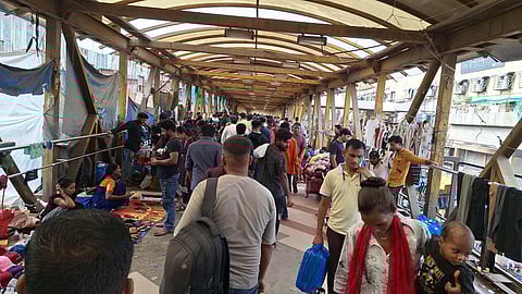 Kalyan skywalk hawkers issue