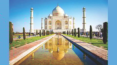 Taj Mahal tourism 2025