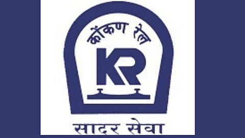 कोकण रेल्वेच्या प्रवासी तिकिटावरील 40 टक्के अधिभार रद्द करण्याची मागणी