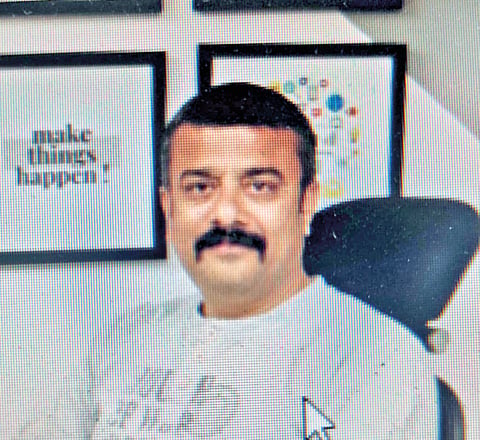 solapur-police-raid-kolhapur-to-arrest-assistant-constable-nalawade