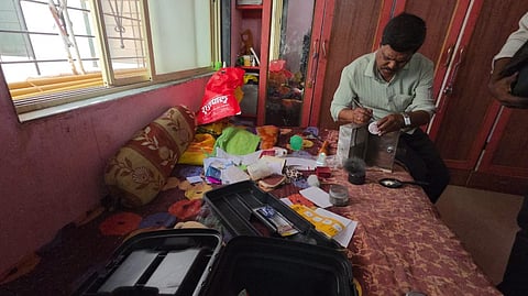 Narayangaon house burglary