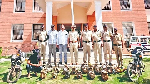 Sangli Theft: खेराडे-वांगीत विद्युत मोटारी चोरणारी टोळी जेरबंद