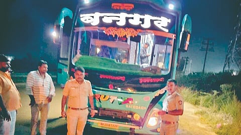 Satara News: महामार्गावर आरटीओकडून 408 ट्रॅव्हल्सची तपासणी