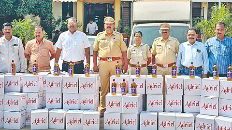 Solapur Crime: खर्डीत पोलिसांनी पकडली अवैध दारु