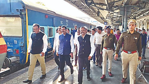 मनमाड / देवळाली कॅम्प (नाशिक)