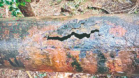 Deogad water pipeline burst