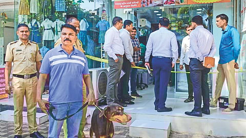 Navi Mumbai jewellery robbery