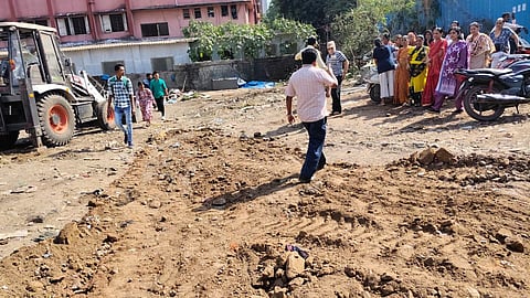 Manda Titwala road dispute