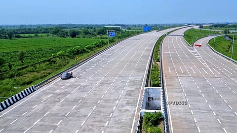 Delhi-Mumbai Expressway / दिल्ली मुंबई द्रुतगती महामार्ग