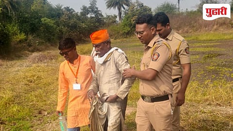 66 व्या गुंफा यात्रेत खाकीतील देवदूत; पोलिस शिपायाने वाचविले वृद्धाचे प्राण