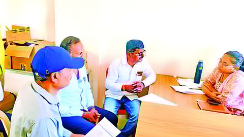 सलग निवडणूक ड्यूटीमुळे शिक्षक त्रस्त