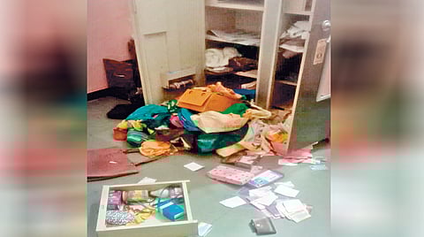 police house burglary in bhadole 25 lakh robbed