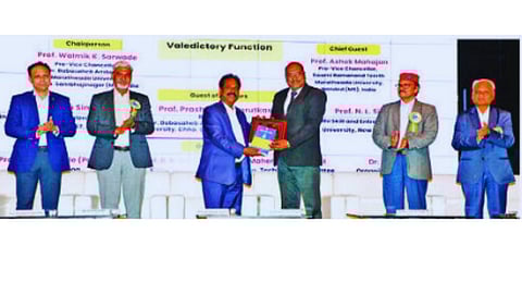 विकास उद्दिष्टपूर्तीसाठी मटेरियल सायन्स महत्त्वाचे - डॉ. अशोक महाजन