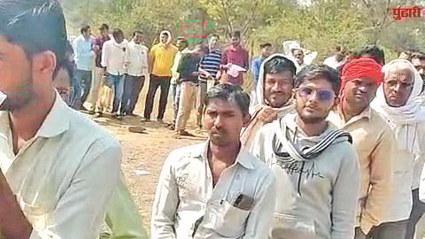 Construction workers protest