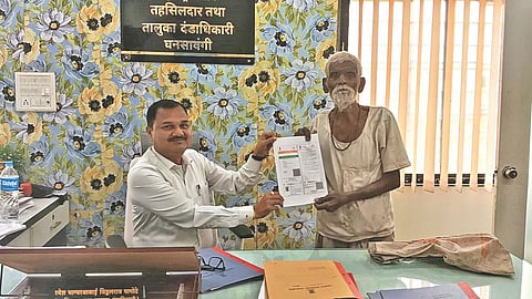 Destitute person gets Aadhaar