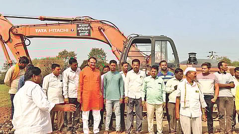 Farmers protest road project