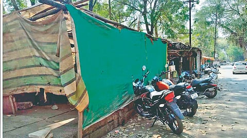 Satara smoking zones