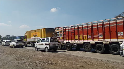 Mumbai Ahmedabad Highway traffic jam