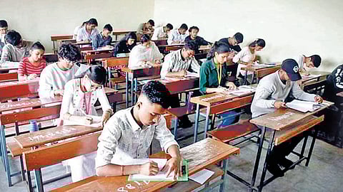 सावधान! बोर्डाच्या उत्तरपत्रिकेत ओळख दर्शवाल तर!