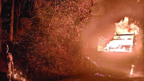 Ahmedabad highway tempo fire