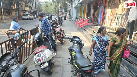 Dombivli Footpath Encroachment