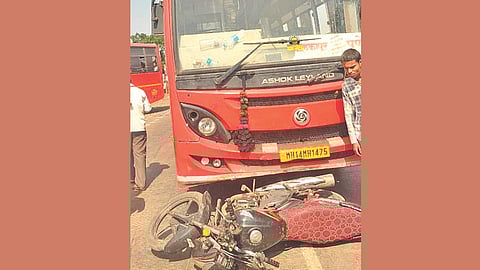 Sambhajinagar bus bike accident