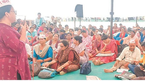 Samagra Shiksha teachers protest