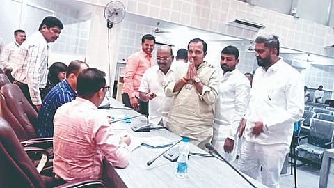 Solapur Politics : सभापती निवडीत माढ्याचे वर्चस्व; मोहिते-पाटलांना शह