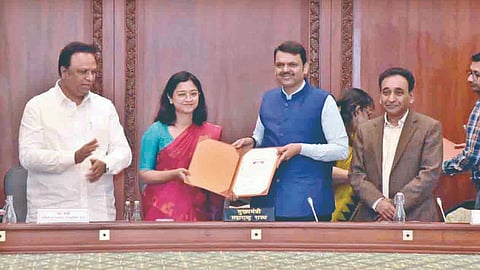 Satara ZP: सातारा झेडपीचा मुख्यमंत्र्यांच्या हस्ते गौरव