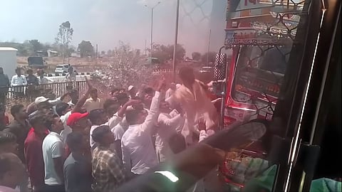 Pune Crime : 'गाडीला कट मारला' या कारणावरून तमाशा कलावंतांना मारहाण, चौघांना अटक; ४ दिवसांची पोलीस कोठडी