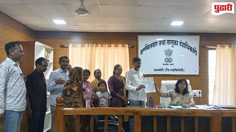 मार्क्सवादी कम्युनिस्ट पक्षाच्या कार्यकर्त्यांनी आरमोरी येथे आंदोलन करुन तहसीलदारांना निवेदन दिले.