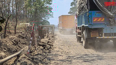 Palghar road damage
