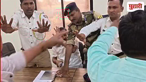 समृद्धी महामार्गावर मनसेचा राडा; कंत्राटदाराला पोलिसांसमोरच दिला चोप...