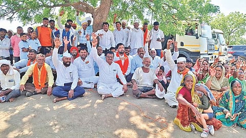 Kayadhu River dam protest