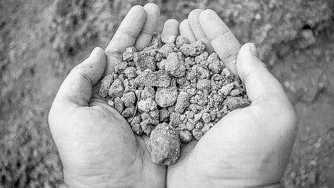 laterite stone smuggling