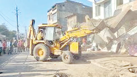 Roha encroachment drive