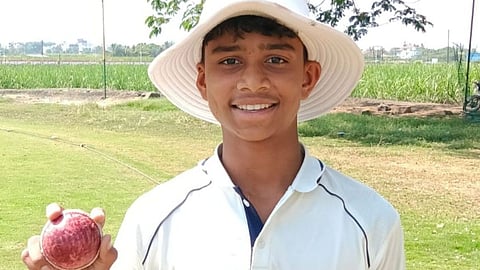 Nashik News : आखाडे-उगलेची घातक गोलंदाजी; नाशिकचा दणदणीत विजय