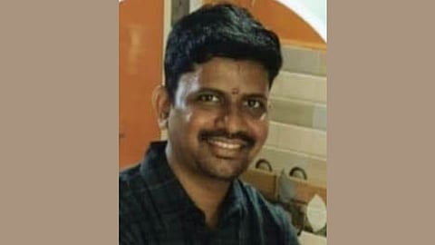 One person dies tragically after falling from a train